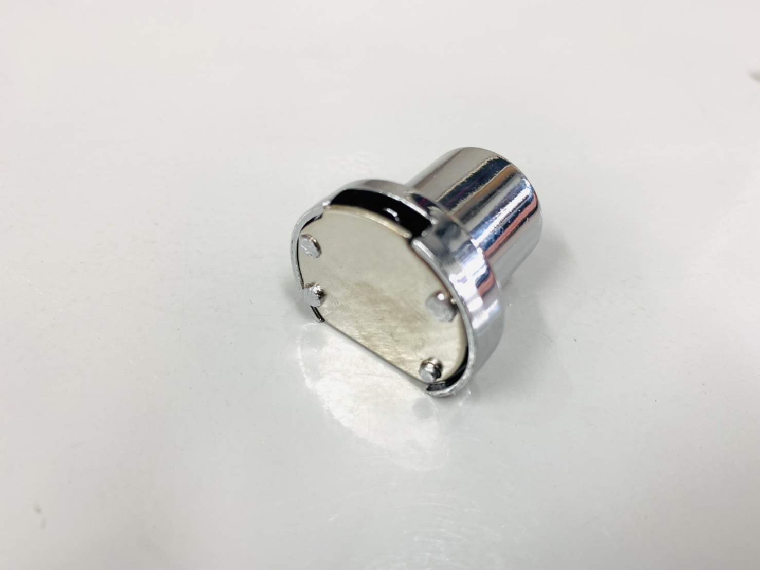 กุญแจล็อกกระจก Royal 505