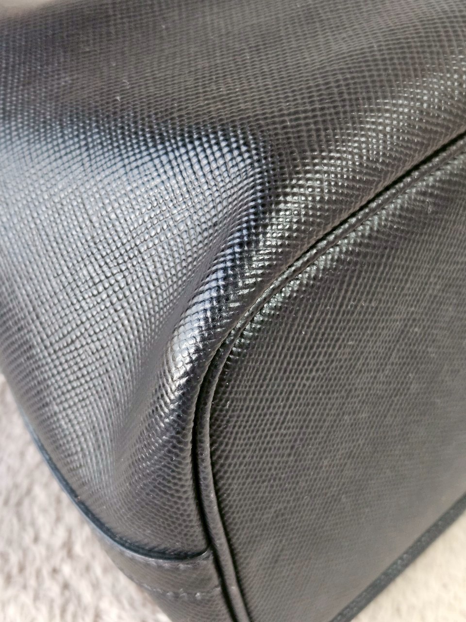 Prada Bucket Bag in Saffiano Leather Nero