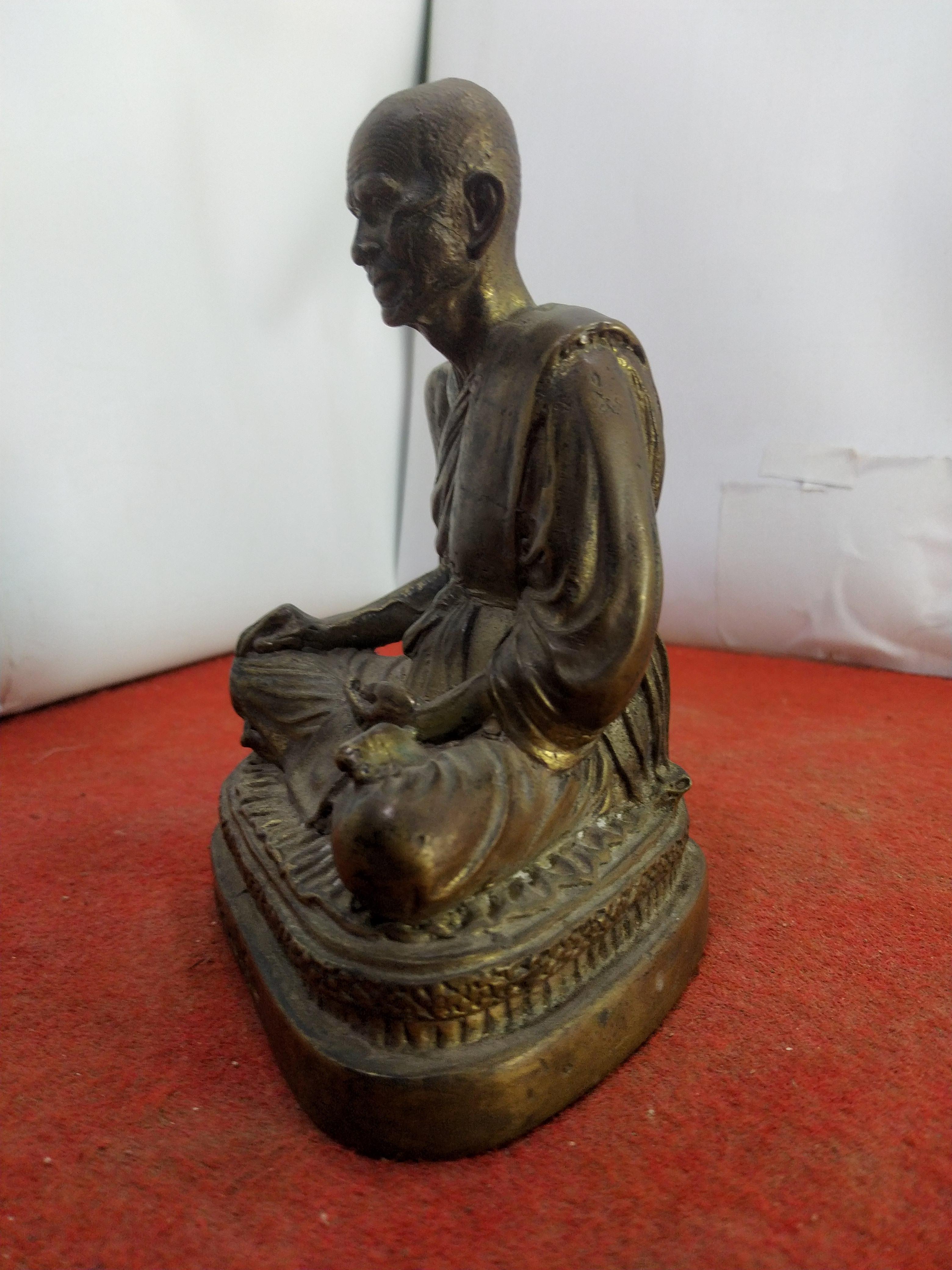 หลวงปู่ศุข วัดปากคลองมะขามเฒ่า จ.ชัยนาท หน้าตัก 3 นิ้ว