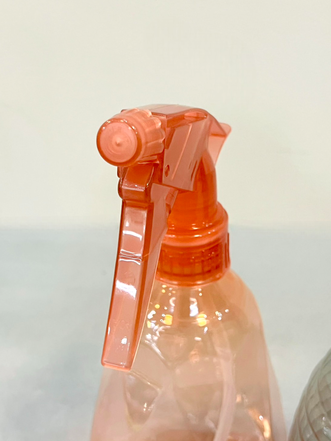 กระบอกฉีดน้ำ 500cc สีใส คละสี คละแบบ Solo