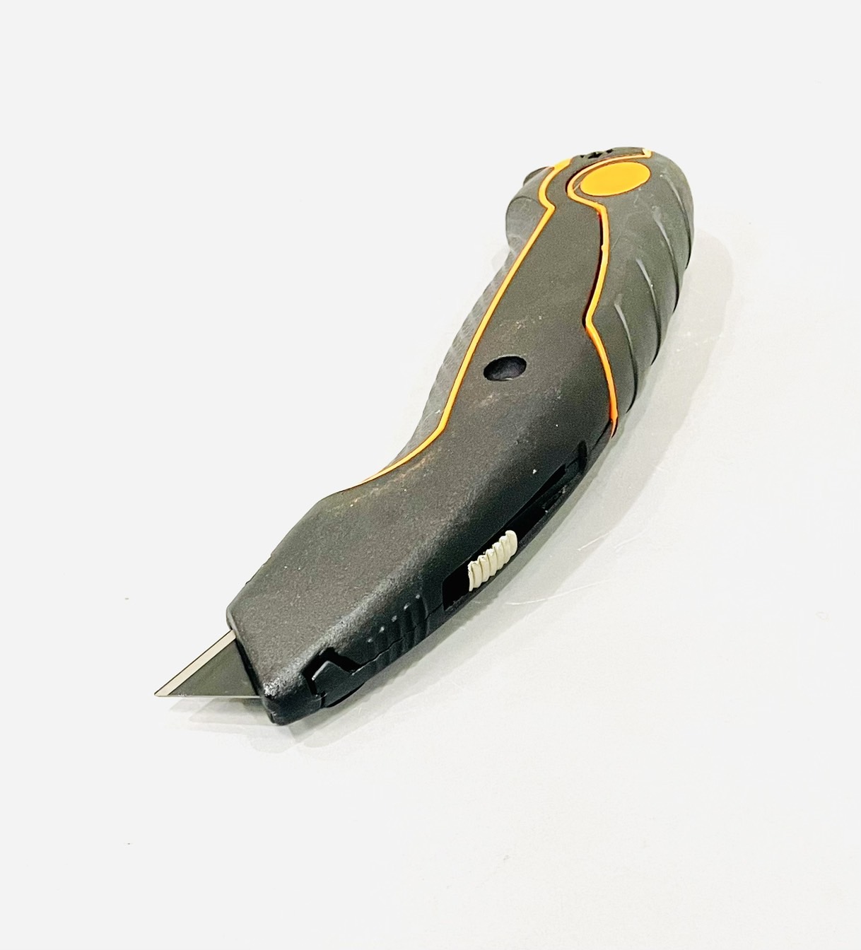 คัตเตอร์งานหนัก Blackseal SK2 12124