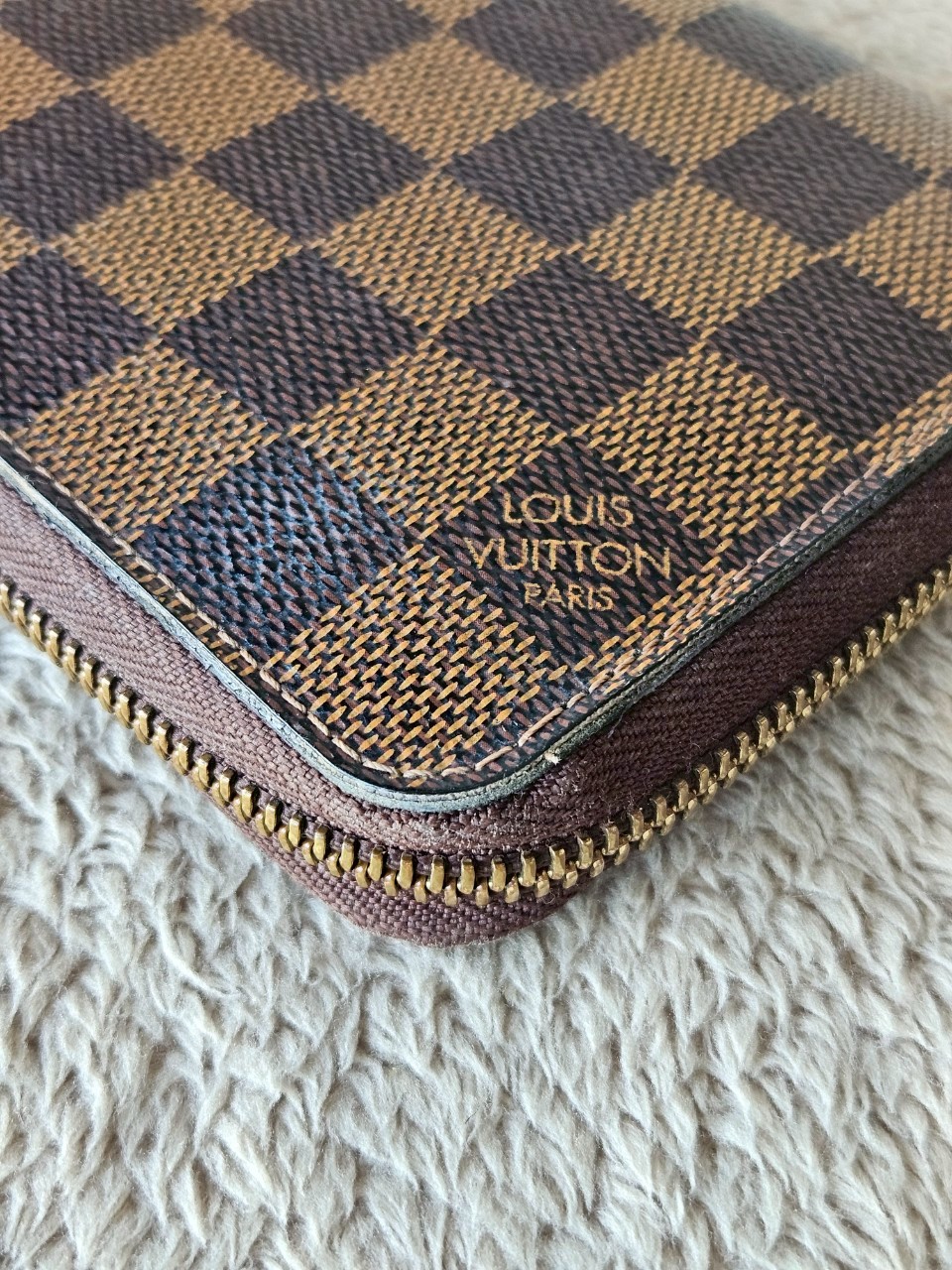 LV Zippy Damier