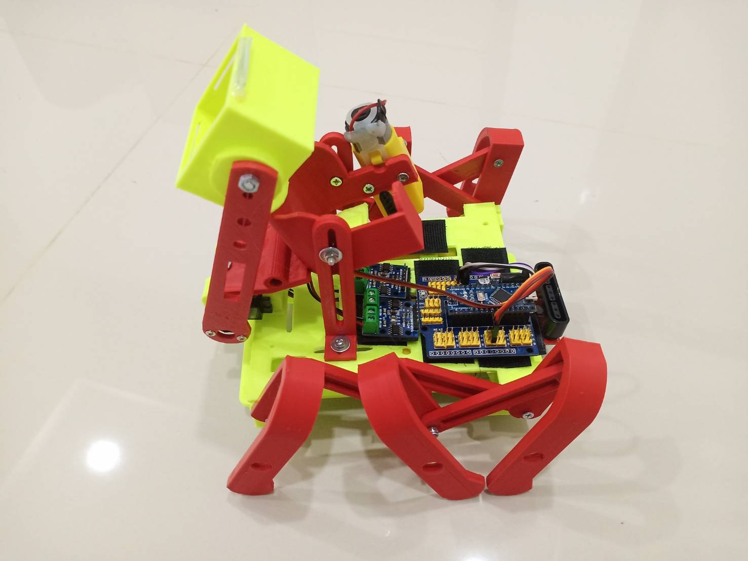 หุ่นยนต์นักบาสเกตบอล จับลูกปิงปองได้ ยิงลูกปิงปองได้ (แบบไร้สาย) Ex