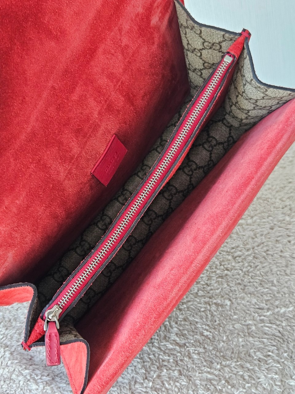 Gucci Dionysus Small ปีกแดง