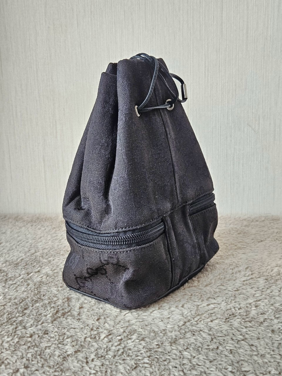 Gucci GG Canvas Pouch Black 6x8นิ้ว