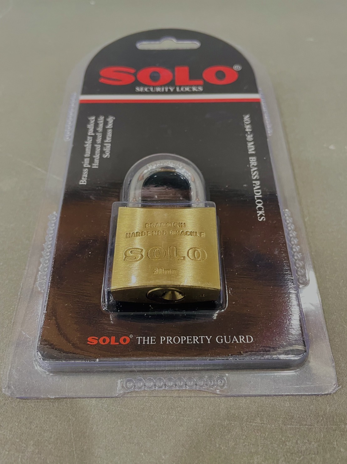 กุญแจสปริงทองเหลือง คอสั้น Solo