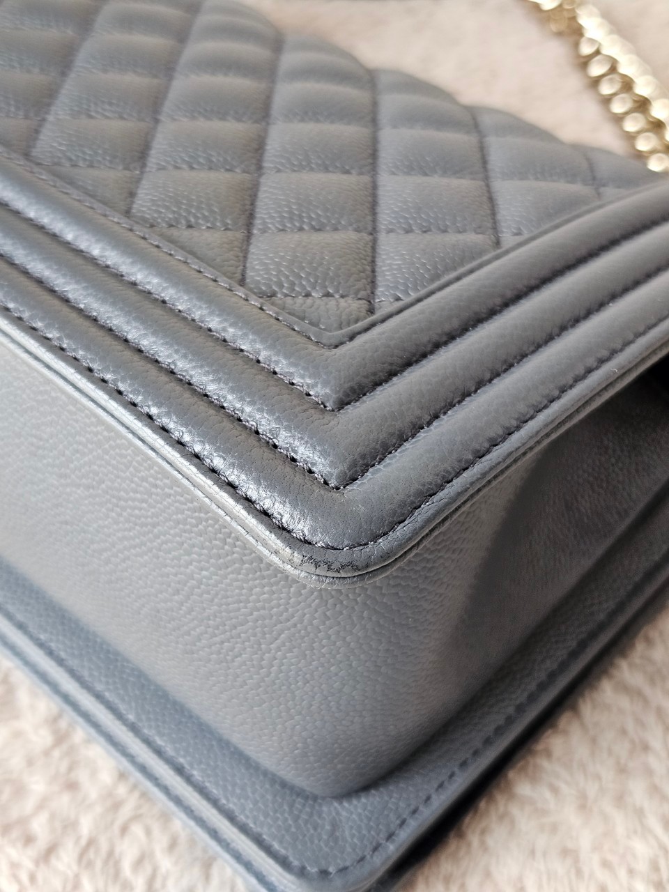 Chanel Boy 10 Cavier SHW สีเทา Microchip