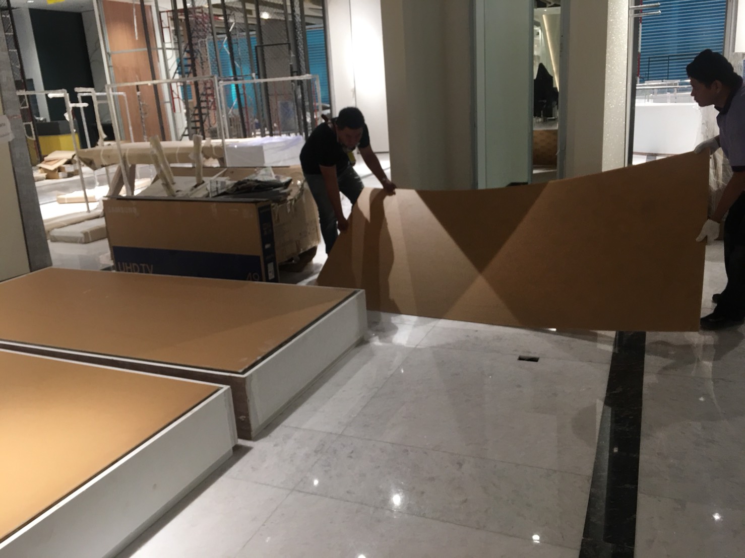 งานผลิตติดตั้ง อะคริลิค 5 มม.วางไฟ ทำสี ติดอะคริลิค่ใส 15 มม. พร้อมติดตั้งราคาโรงงาน