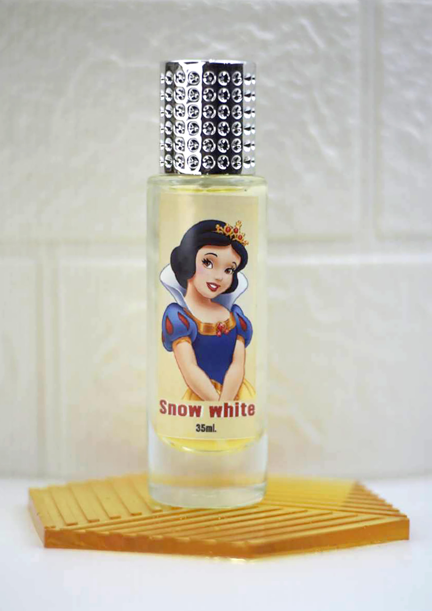 กลิ่น ✿สโนว์ไวท์ แนวกลิ่นแป้ง สดชื่น ผสานกลิ่นผลไม้นิดๆ