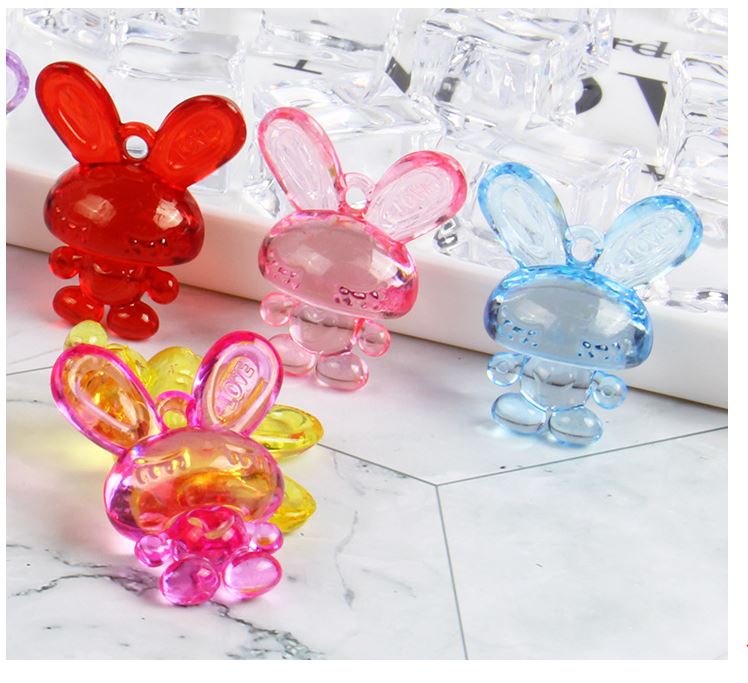ขายส่ง(1โหล/12ชิ้น) จี้ห้อย ice color ลายกระต่ายน้อย ขนาด 40*33mm (สูงxกว้าง) คละสี