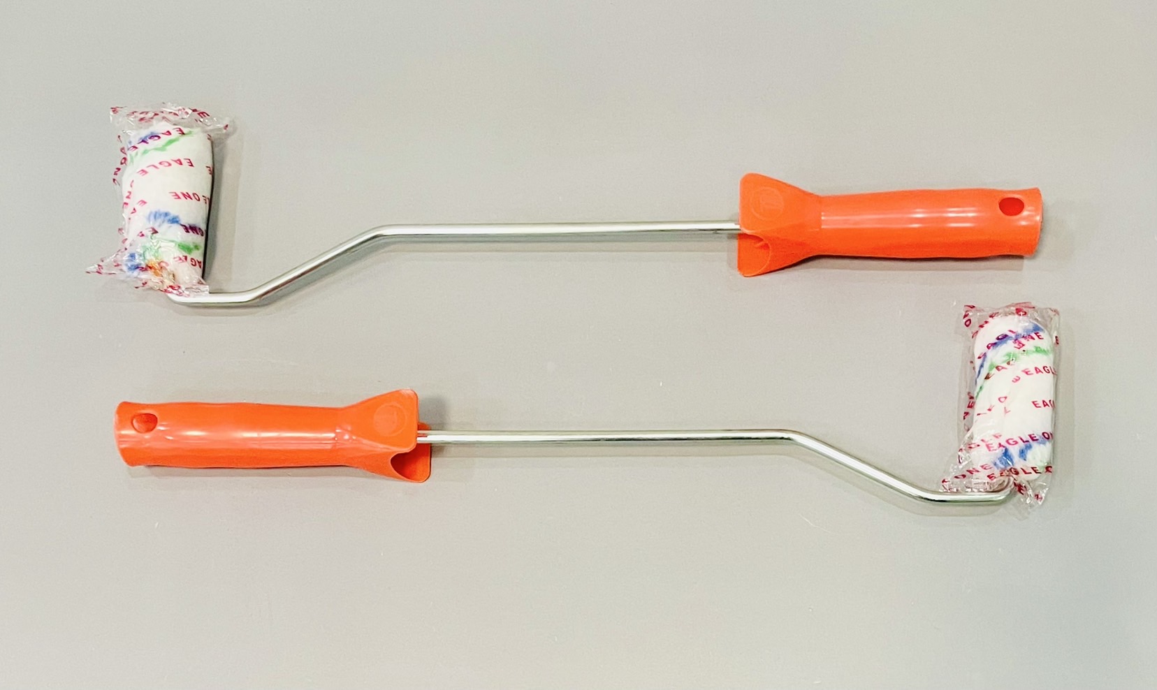 ลูกกลิ้งทาสี 2.5"แกน1" ยาว 16"