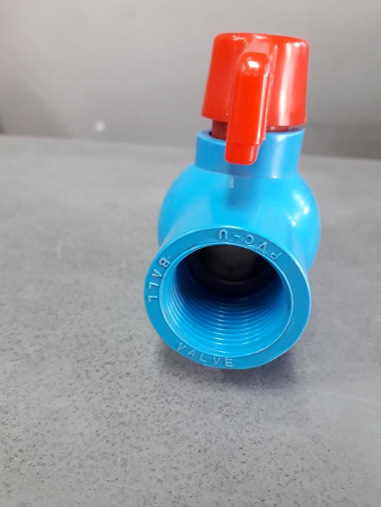 บอลวาล์ว PVC แบบเกลียว