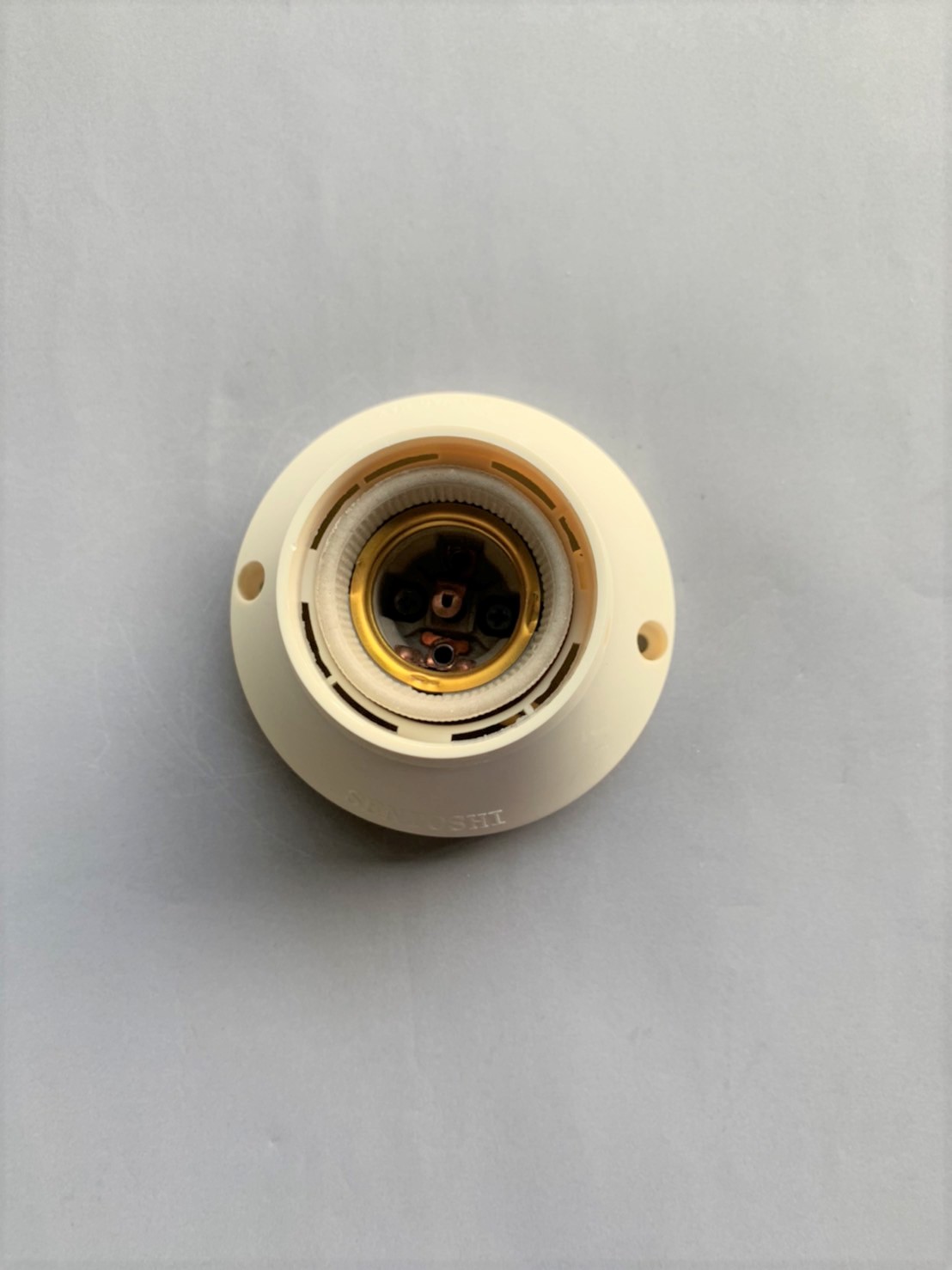 ขั้วแป้นเกลียวใหญ่ ขาว E27 ในกระเบื้อง