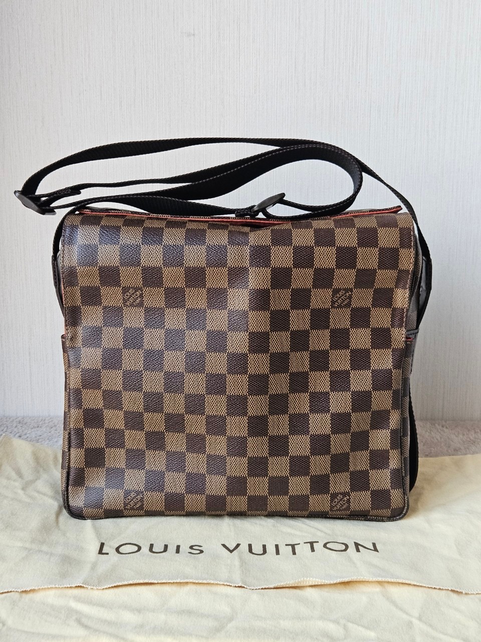 LV Naviglio Damier dc04