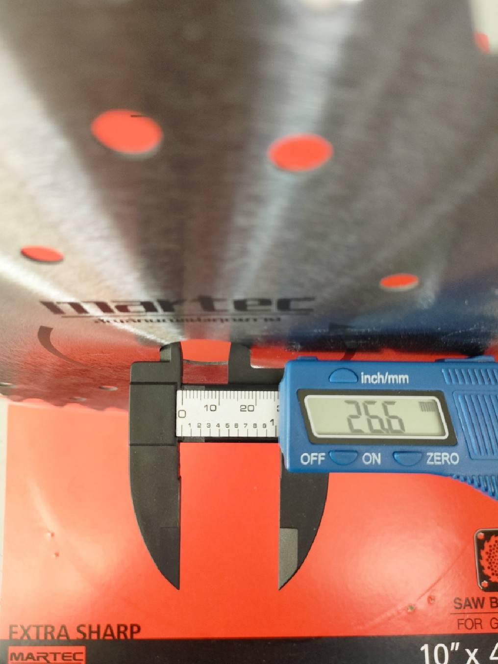 ใบเลื่อยตัดหญ้า วงเดือน 10" x 40T