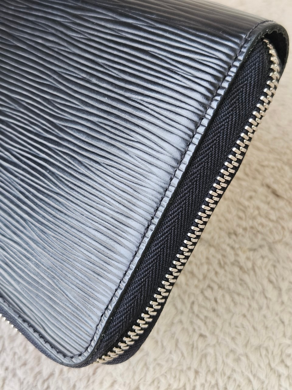 LV EPI Zippy Organizer Long Wallet