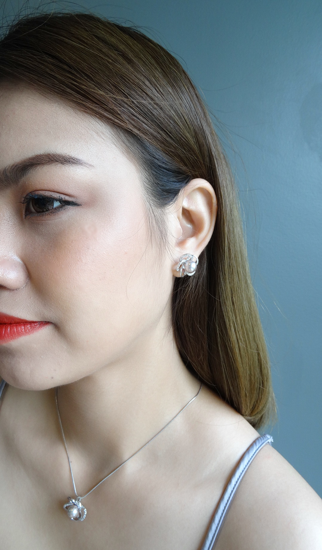 เซ็ทสร้อยคอพร้อมจี้มุกแท้สีทองอมชมพูดีไซน์รูปดอกไม้ พร้อมสร้อยคอเงินแท้และต่างหูมุกเข้าชุด สวยหวาน