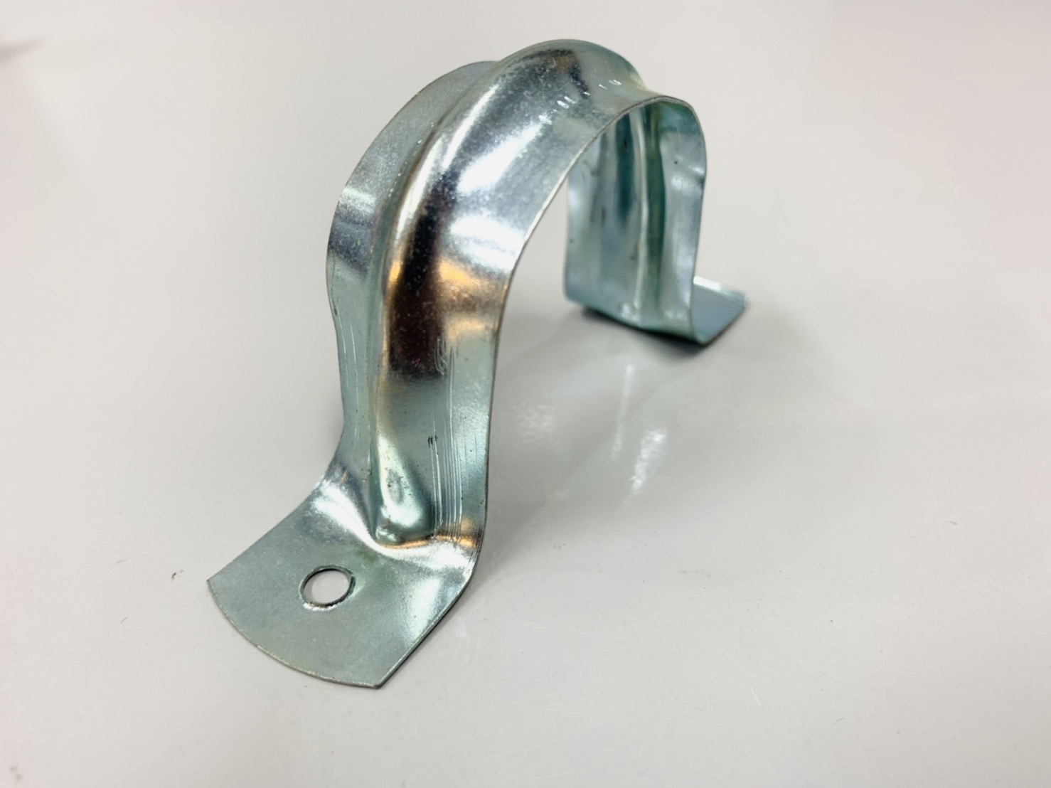 กิ๊ปจับท่อ, แคล๊มป์จับท่อ สังกะสี รุ่นบาง