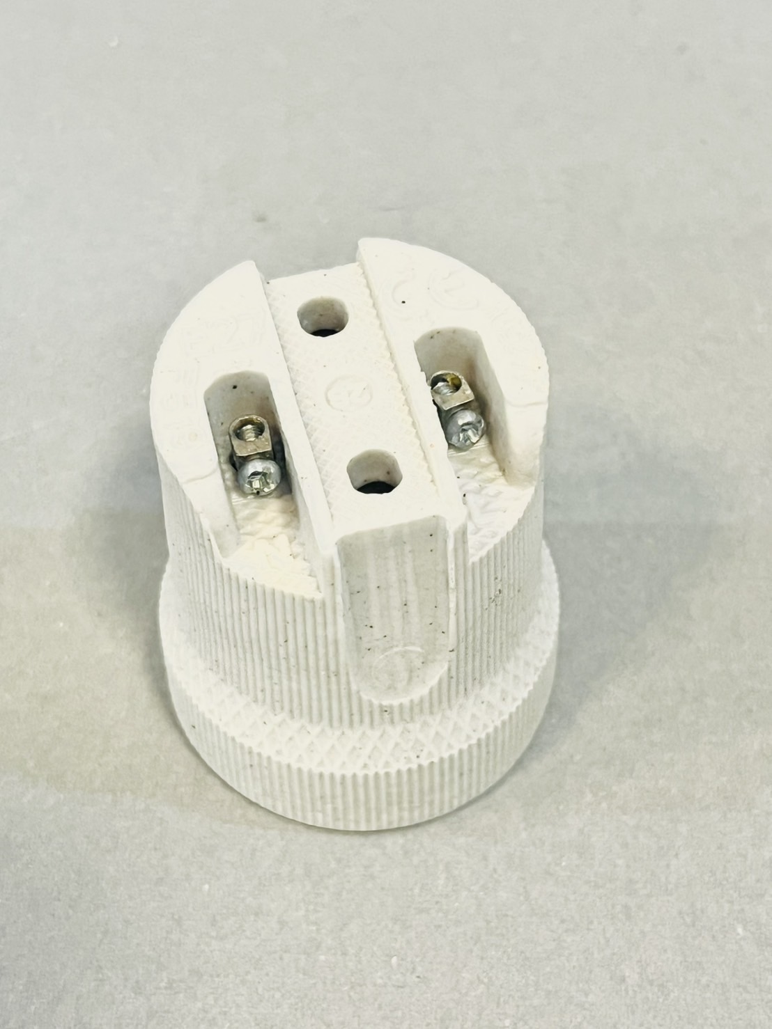 ขั้วเกลียวกระเบื้อง E27