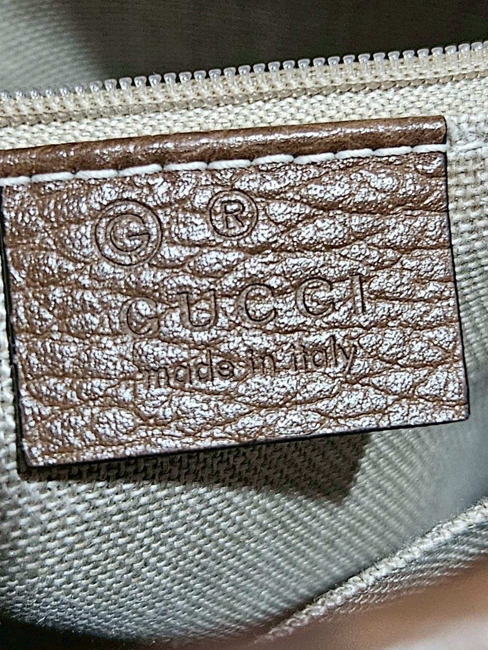 Gucci Bree Tote สีน้ำตาล