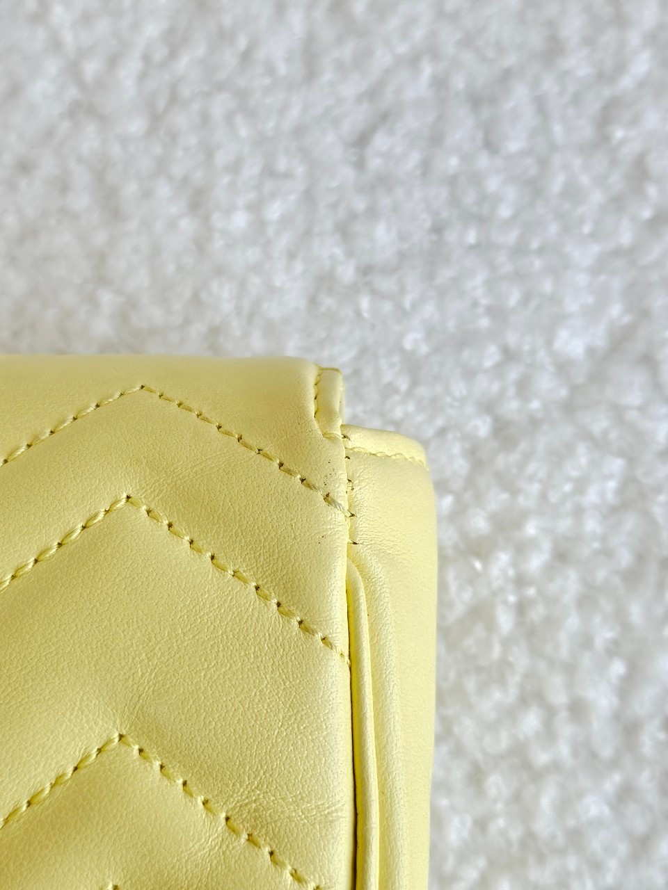 Gucci Marmont Super Mini สีเหลือง