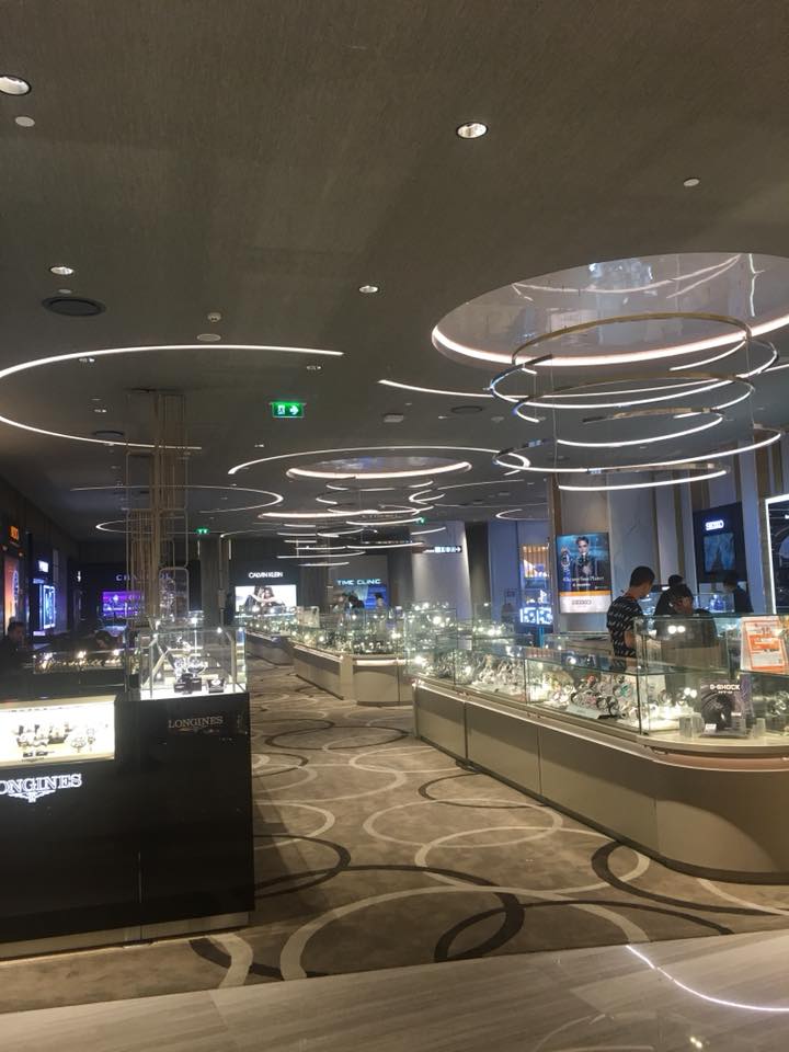 งานติดตั้งอะคริลิคฝ้า ออกแบบ ผลิต ติดตั้ง ตกแต่งบริษัทห้างร้านโรงงาน ราคาโรงงาน