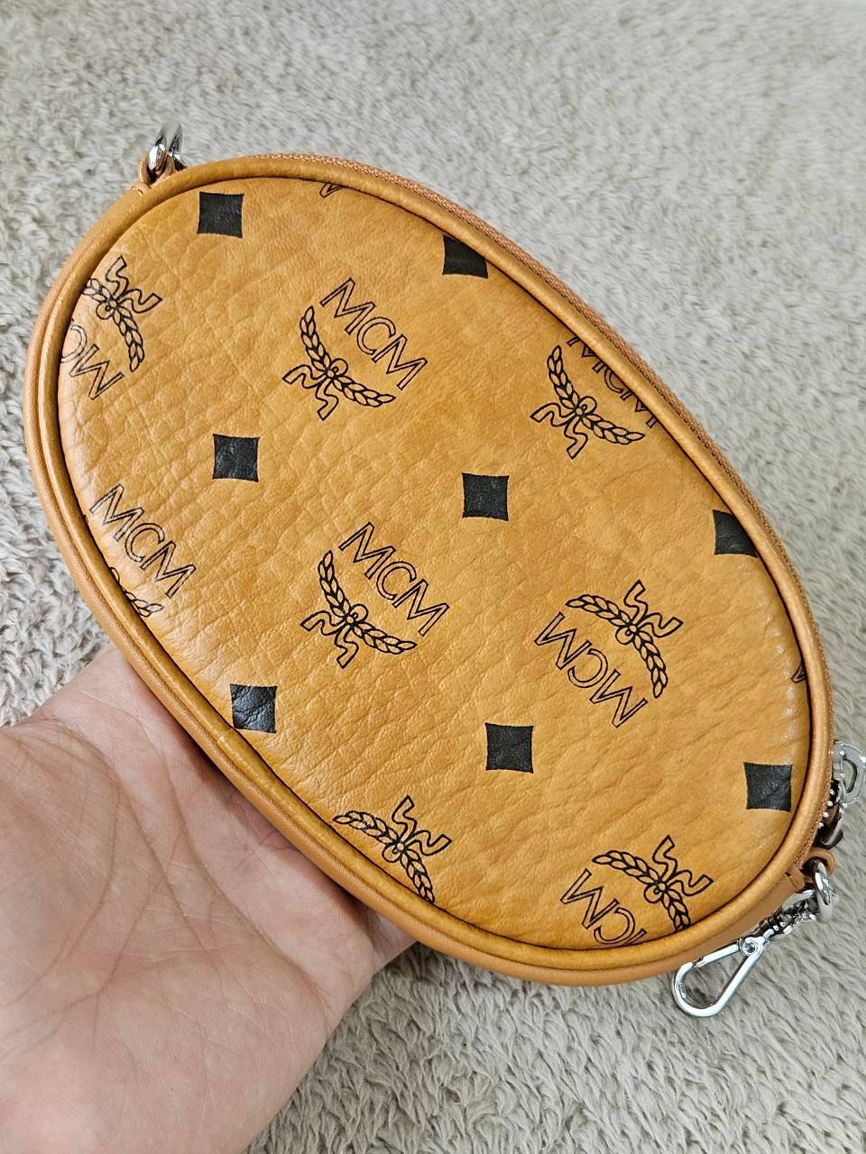 MCM Essential Pouch Orginal Black White