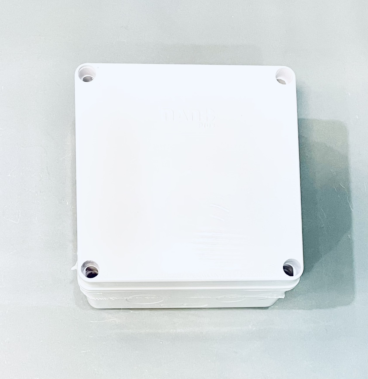 กล่องกันน้ำขาว นาโน Nano / TTM