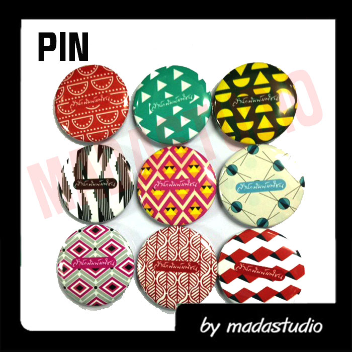 เข็มกลัดกลม เหลี่ยม 4.4 ซม. 5.8 ซม