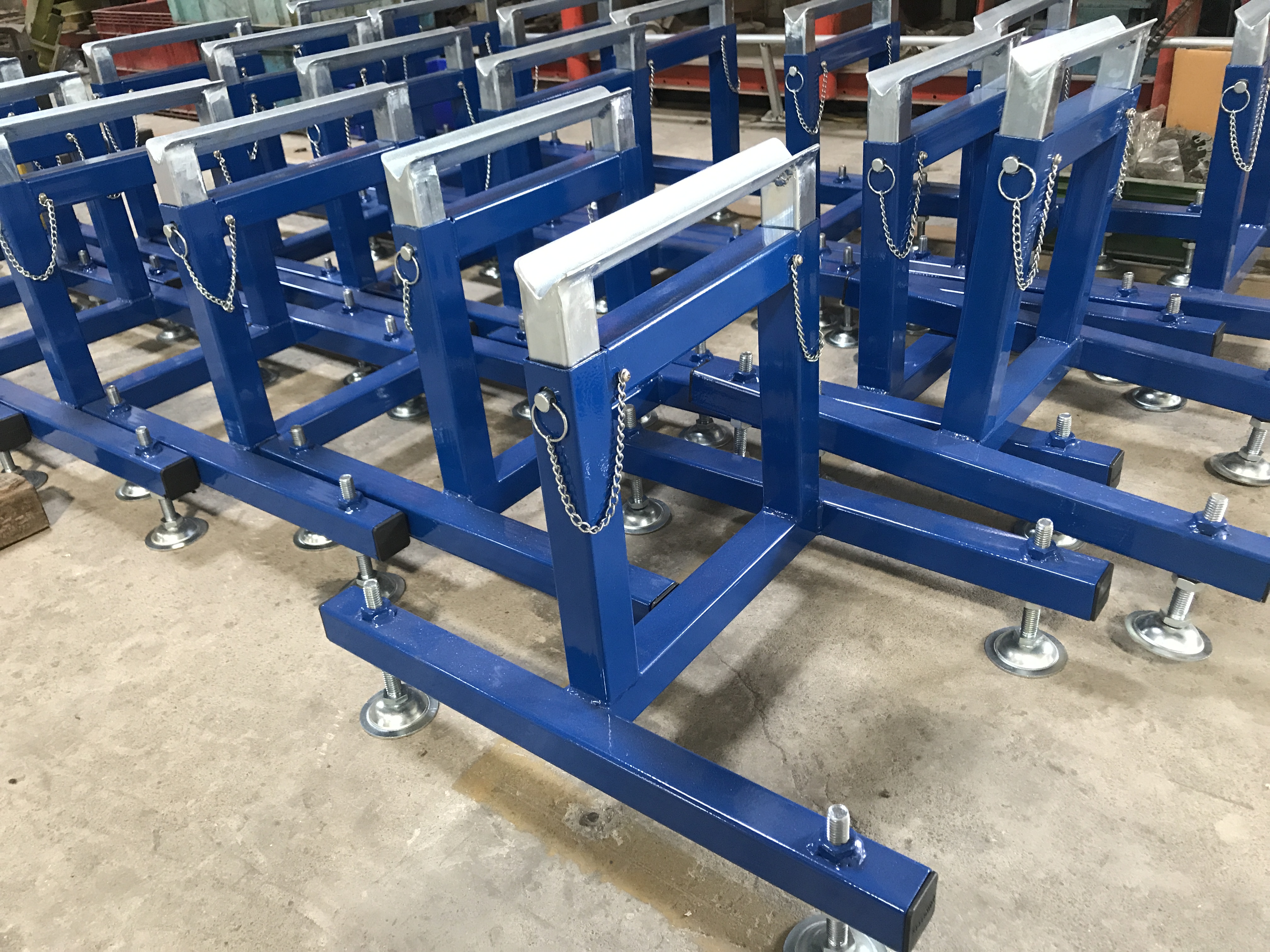 Zlide Container Roller ขาตั้ง รางลูกกลิ้ง LC40 สำหรับ ลูกกลิ้ง 40 cm สูงปรับได้ 100 - 170 cm