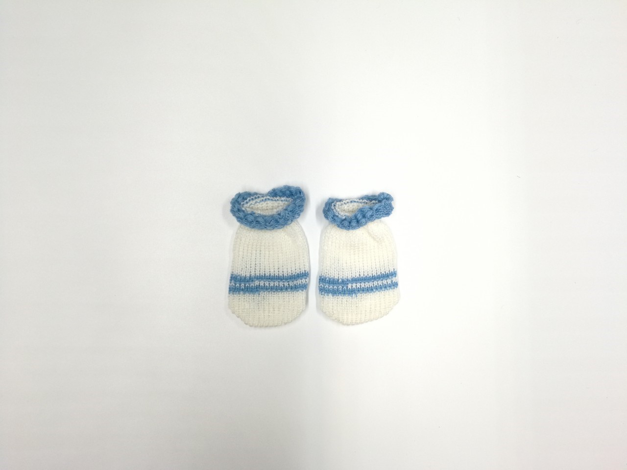 ขายส่ง ถุงมือเด็กอ่อน ถุงมือทารก ถุงมือเด็กแรกเกิด รุ่นถุงมือพื้นขาวริ้วรุ้ง (ราคาต่อโหล) nongnini1988