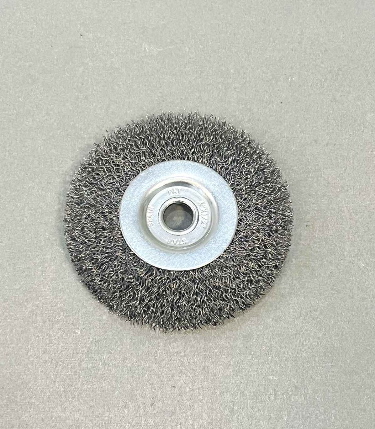 แปรงลวดกลมบาง 4" สีขาว STAR (แปรงล้อไม่มีแกน)