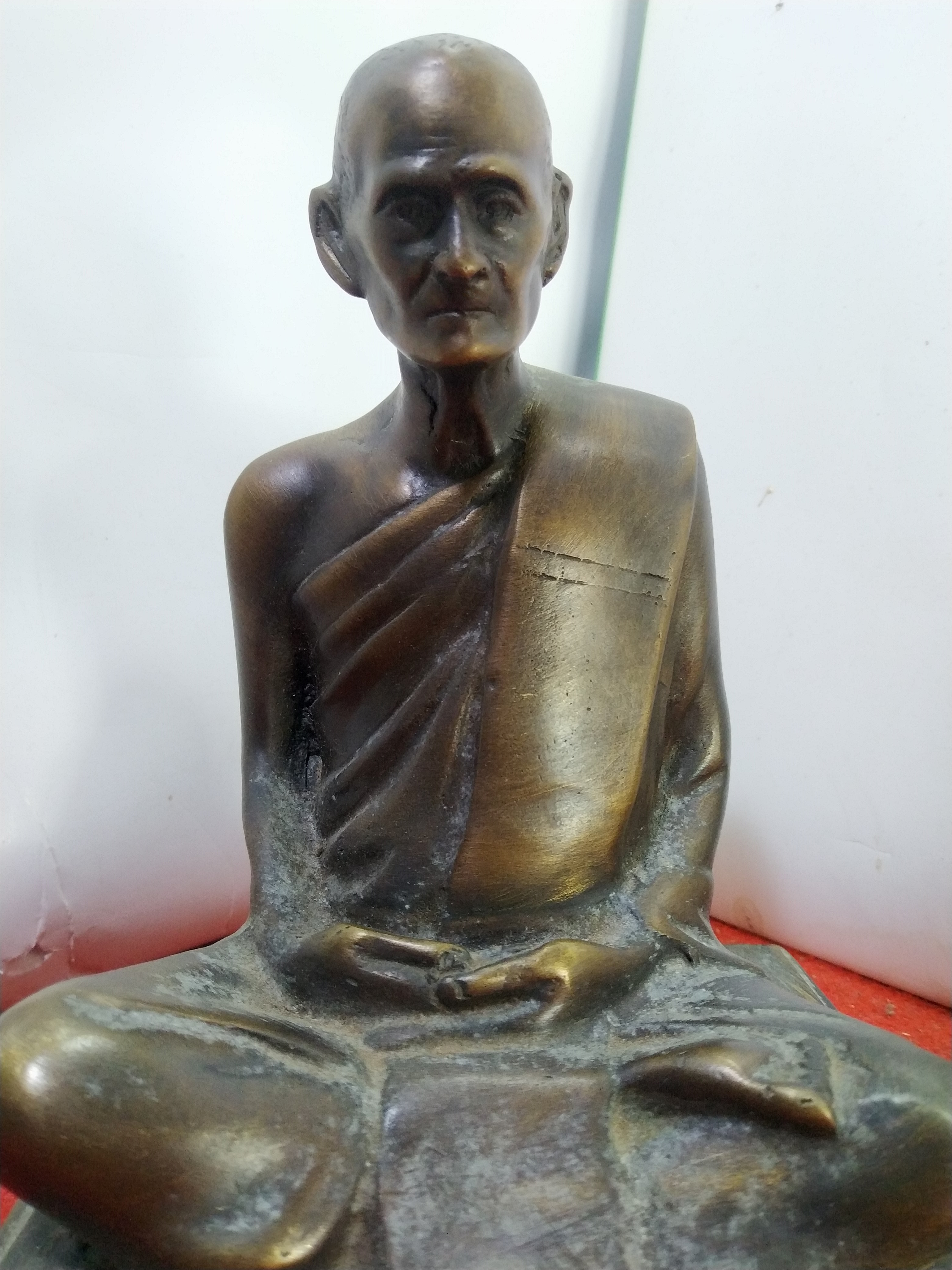 หลวงปู่ขาว อนาลโย วัดถ้ำกลองเพล จ.อุดรธานี พ.ศ ๒๕๑๘ หน้าตัก 5 นิ้ว