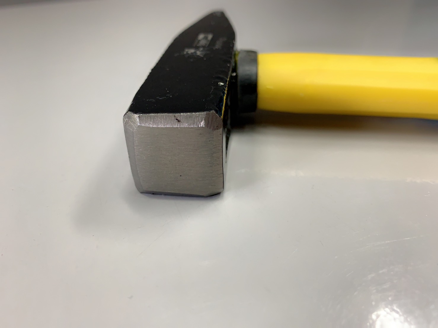 ค้อนช่างทองด้ามไฟเบอร์ EagleOne (คละสี)