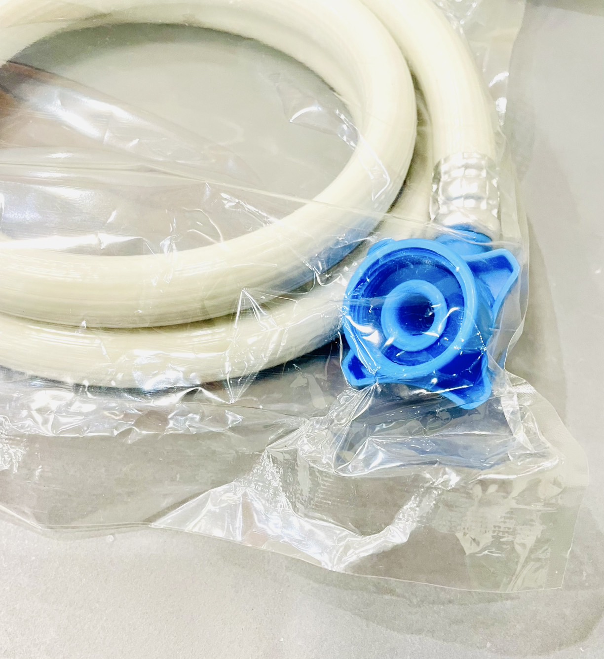 สายน้ำดีเข้าเครื่องซักผ้า 2เมตร รุ่นเกลียว 2ด้าน