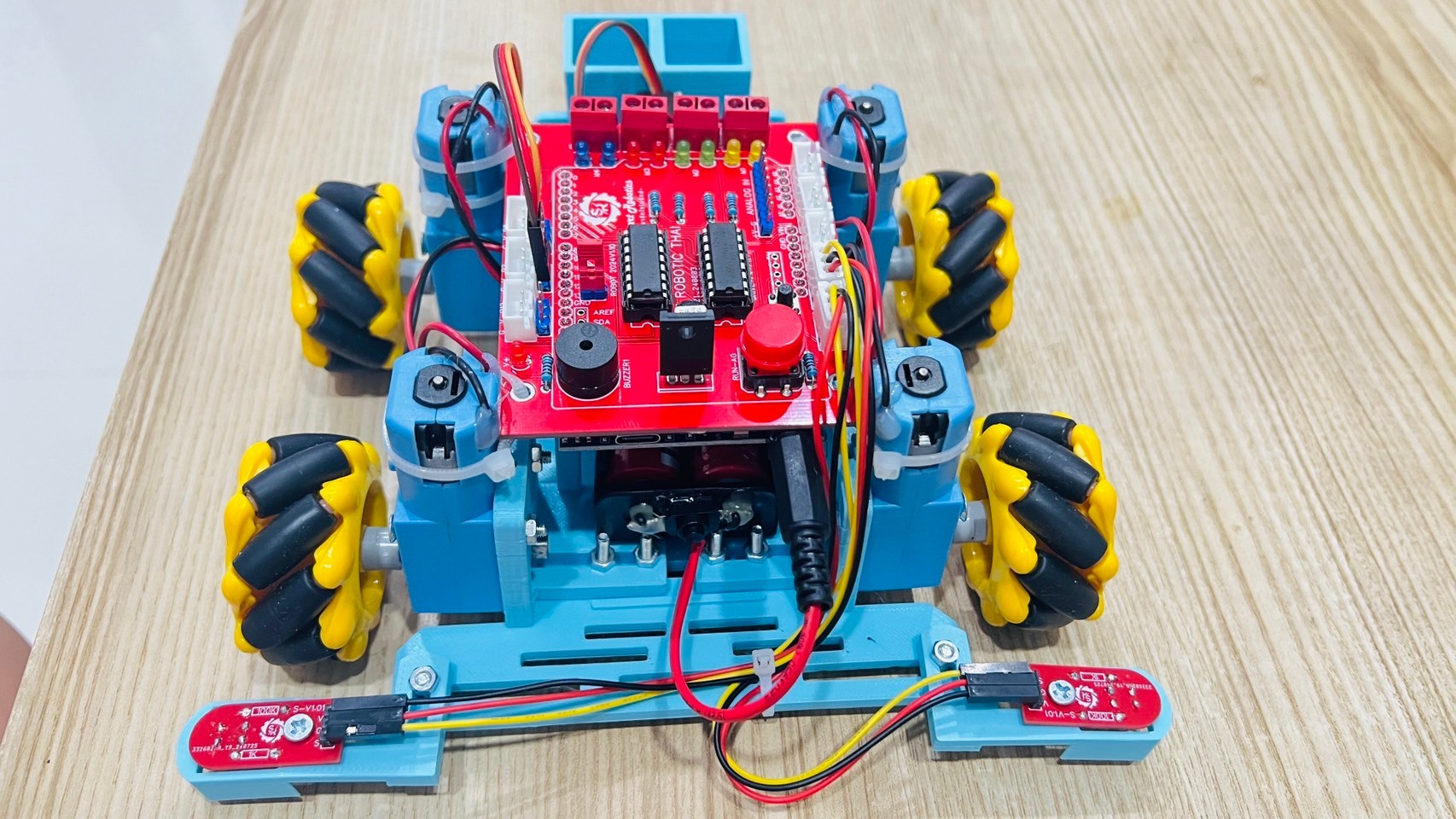 หุ่นยนต์ระดับกลาง พร้อมบอร์ดขับหุ่นยนต์ SMR V1.10