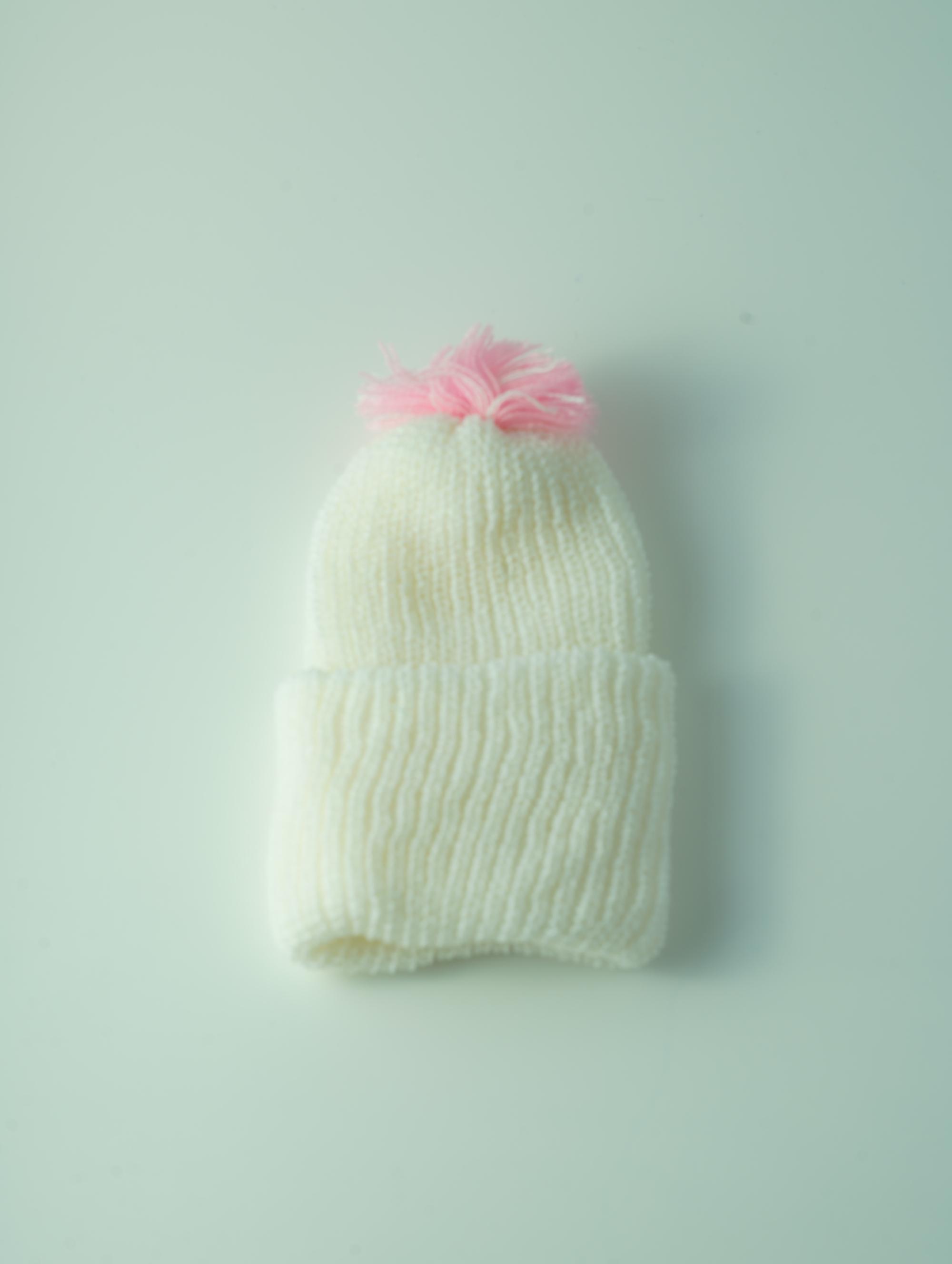 ขายส่ง หมวกไหมพรมเด็กแรกเกิด รุ่นหมวกขาว-จุกสี (ราคาต่อโหล) nongnini1988