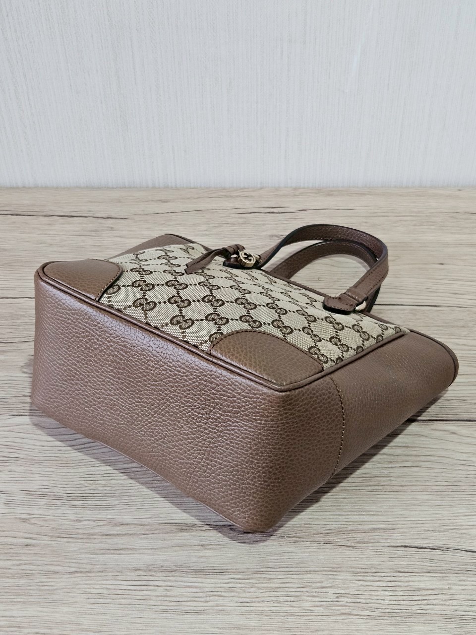 Gucci Bree Tote สีน้ำตาล