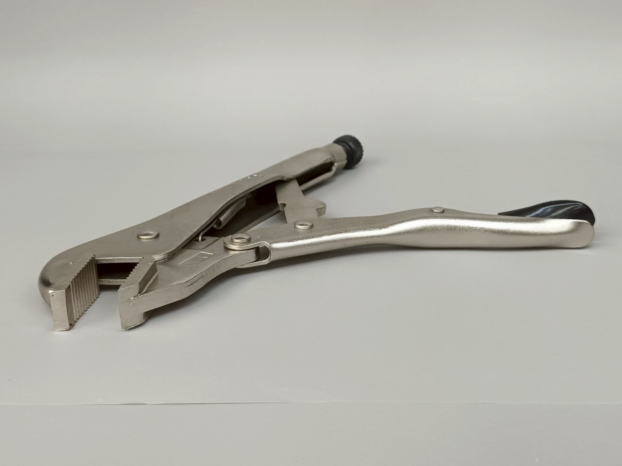 คีมล็อค 10" รุ่นประหยัด