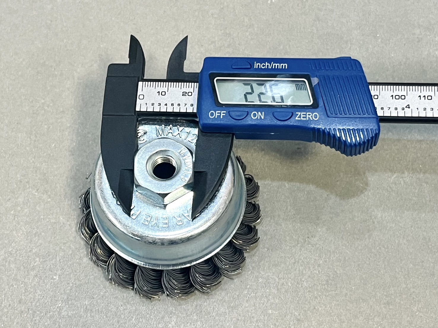 แปรงลวดถักเปีย 3" สีเงิน/สีทอง