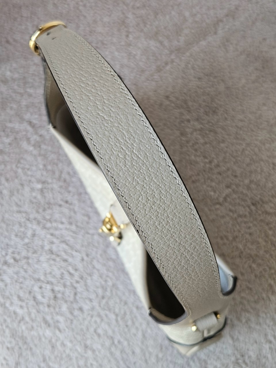 Gucci Jackie 1961 Small beige