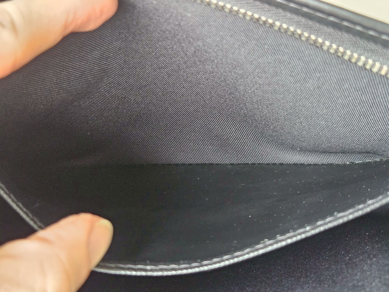 LV Pochette Voyage Graphite MM