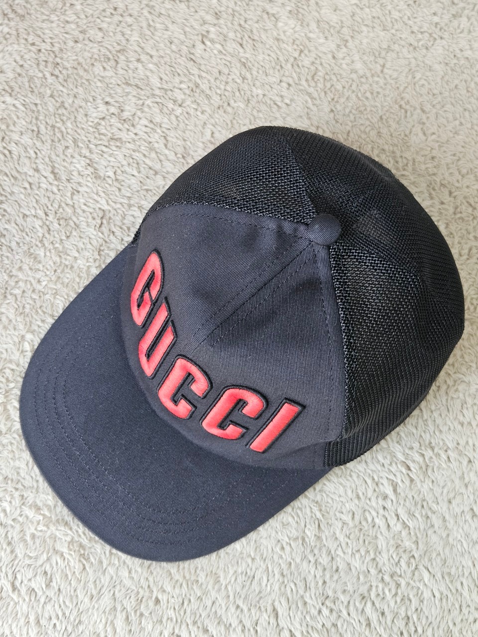 Gucci Black Baseball Red Embroidered Logo Cap size M