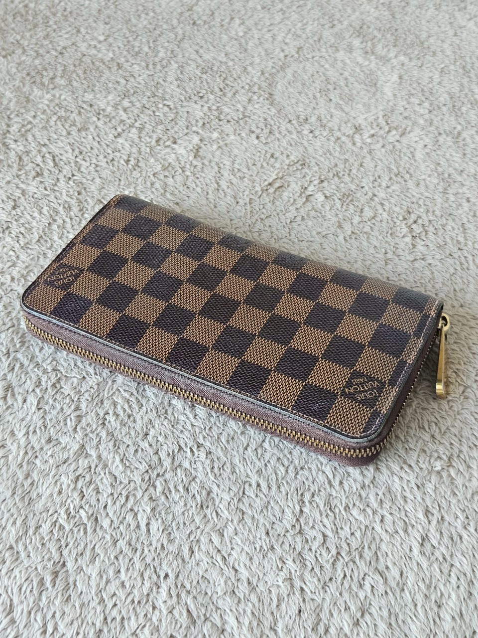 LV Zippy Damier