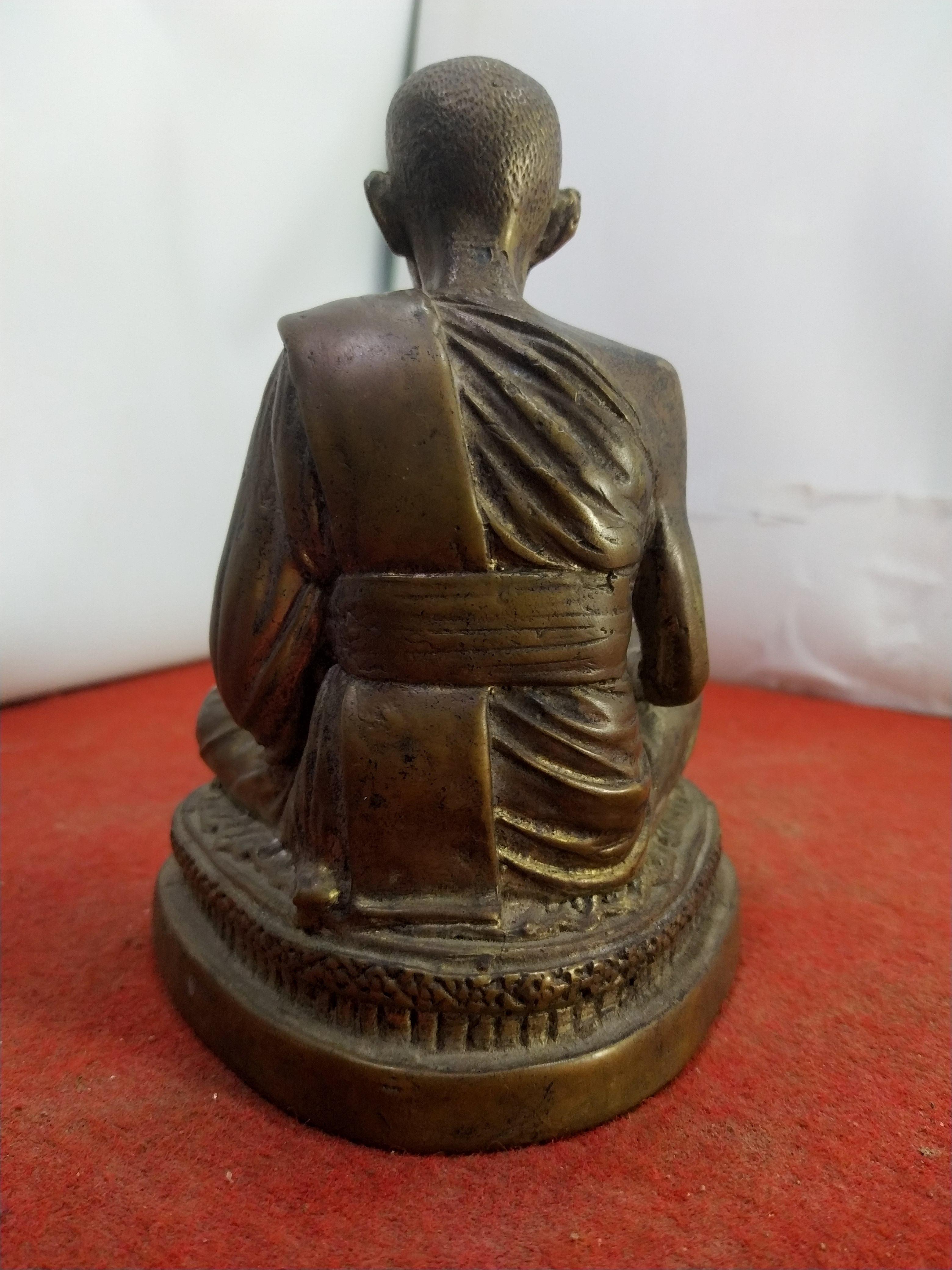 หลวงปู่ศุข วัดปากคลองมะขามเฒ่า จ.ชัยนาท หน้าตัก 3 นิ้ว