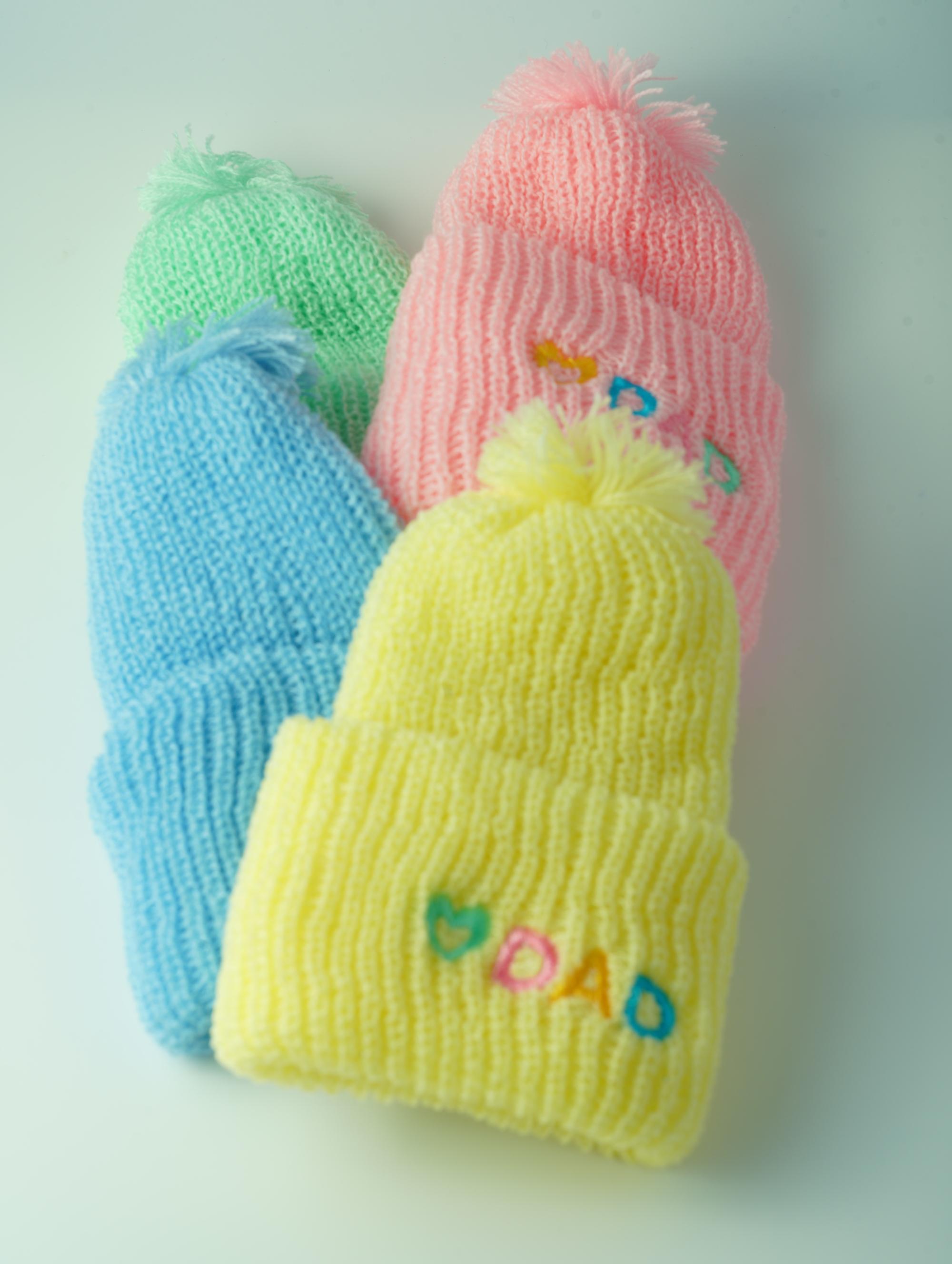 ขายส่ง หมวกไหมพรมเด็กแรกเกิด รุ่นหมวกพื้นสี ปักDAD (ราคาต่อโหล) nongnini1988