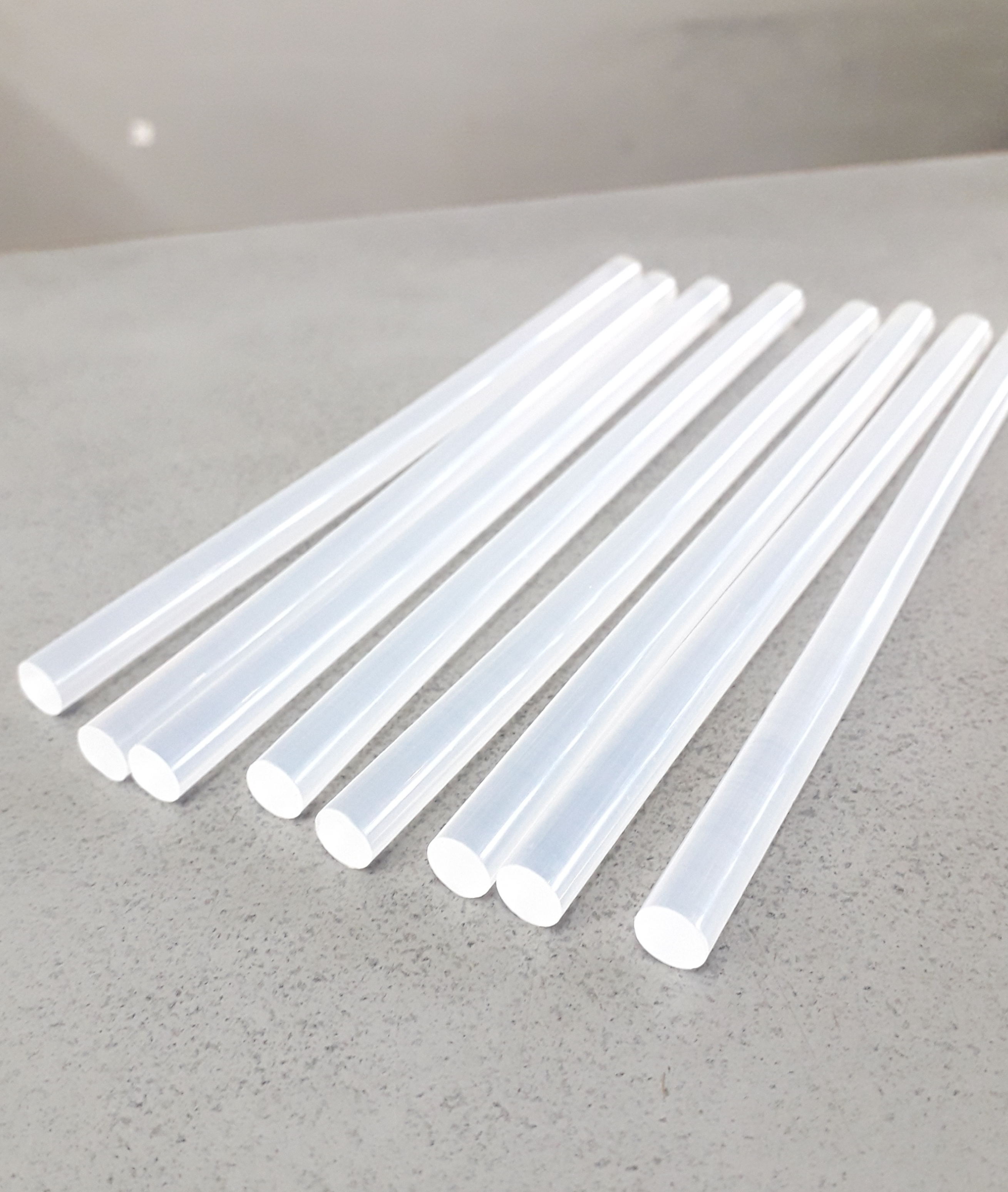 กาวแท่ง สีใส แท่งเล็ก (แพค4อัน)