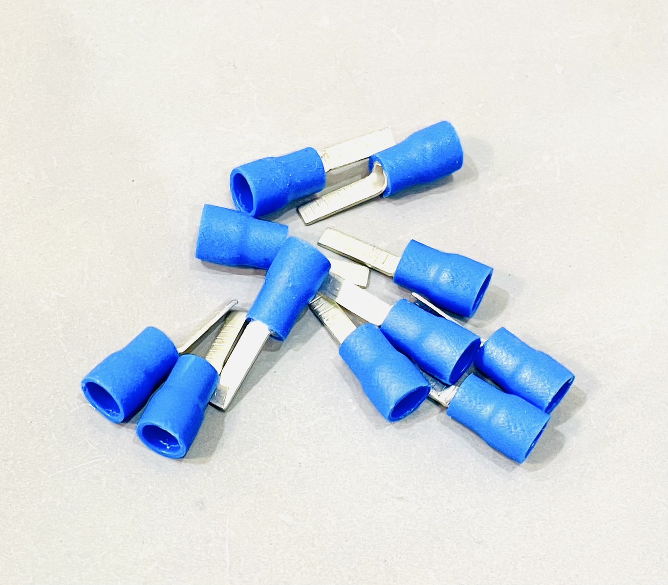 หางปลาตรงหุ้ม DBV