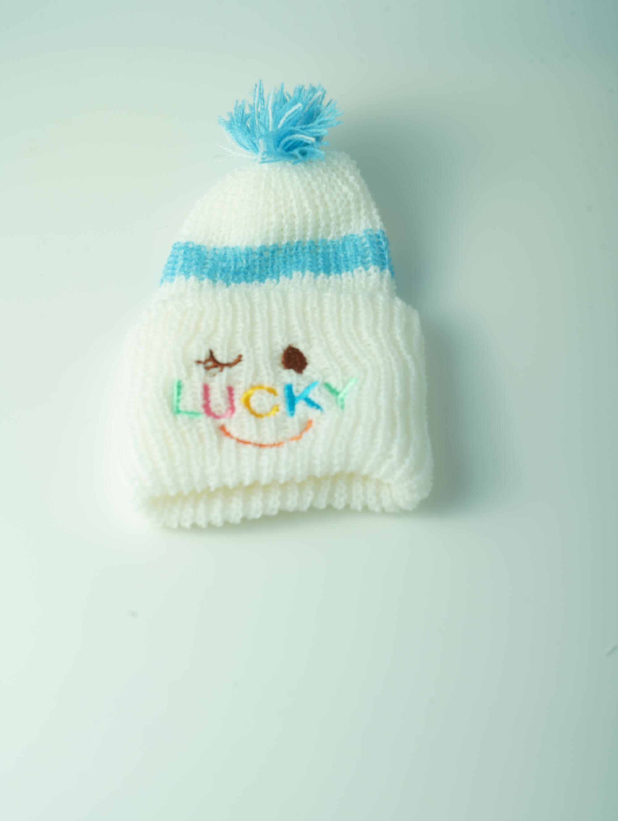 ขายส่ง หมวกไหมพรมเด็กแรกเกิด รุ่นขาวริ้ว-ปักLUCKY (ราคาต่อโหล) nongnini1988