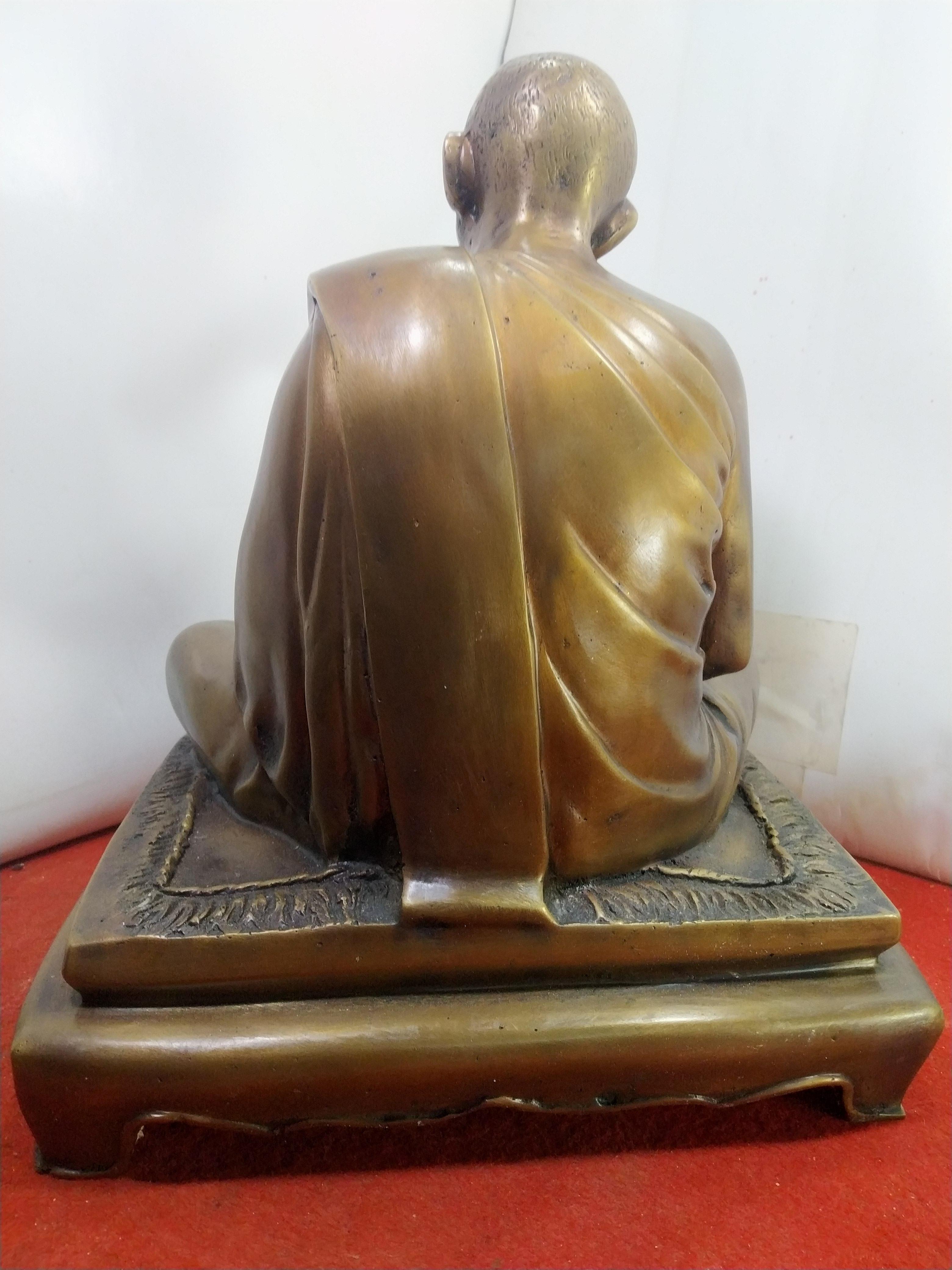 รูปหล่อ หลวงปู่ทิม วัดระหารไร่ จ.ระยอง หน้าตัก 9 นิ้ว เนื้อนวโลหะสำริด